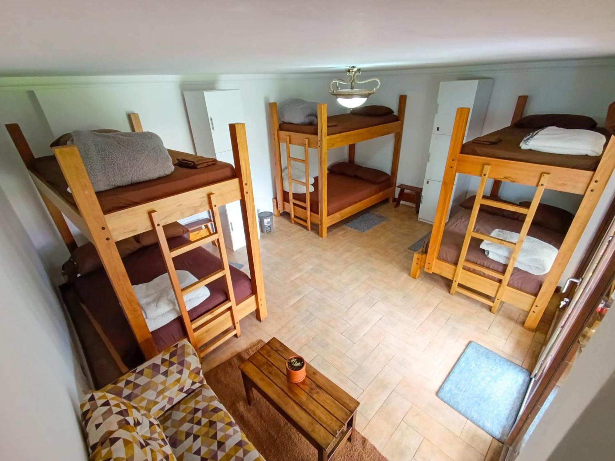 Hostal Mochiliers Bed And Breakfast Cuenca Exterior photo
