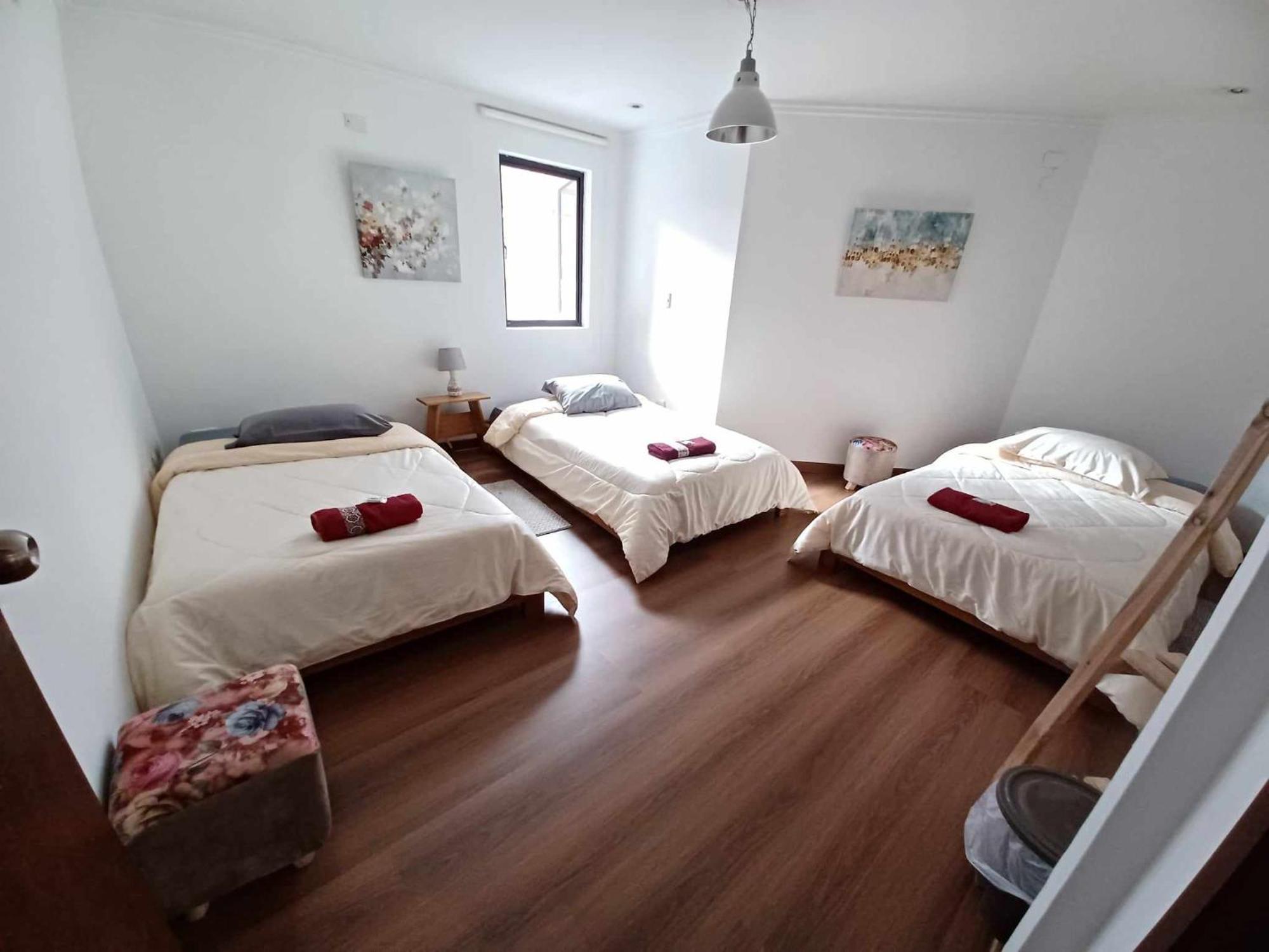 Hostal Mochiliers Bed And Breakfast Cuenca Exterior photo